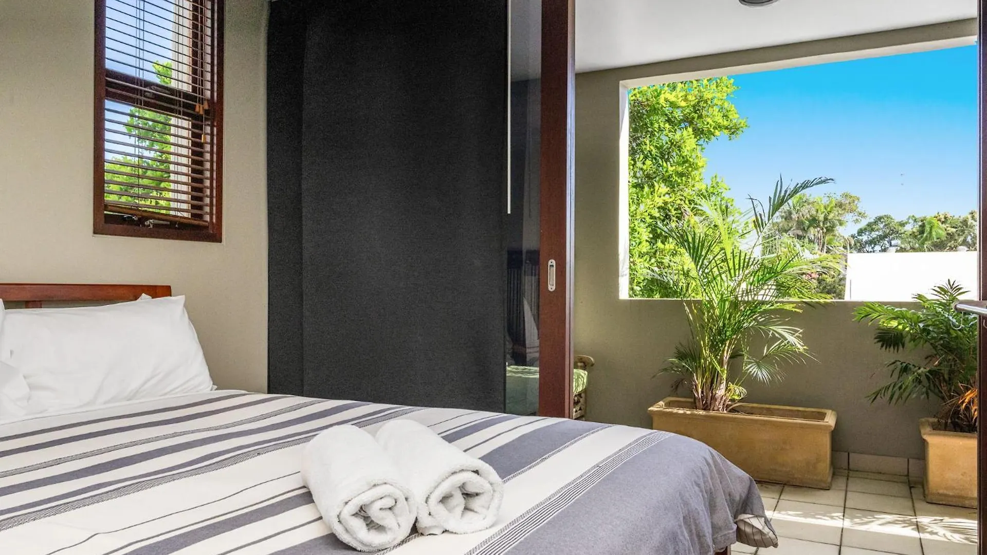 Byron Bay Accom Unit 6 21-25 Fletcher Street - A Seventh Heaven 0*, Byron Bay